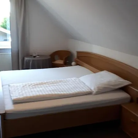 Deutsches Haus Garni *