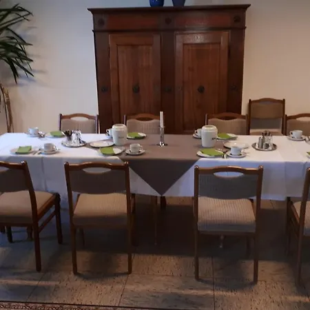 بيت ريفي Deutsches Haus Garni