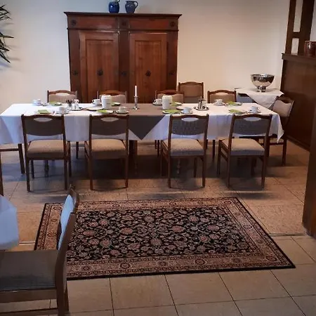 Inn Deutsches Haus Garni